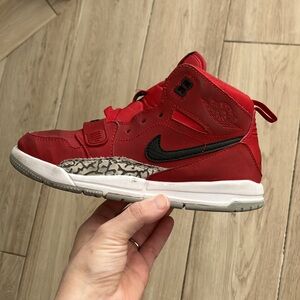 Preschool PS Youth Nike Air Jordan Legacy 312 Toro Sneakers